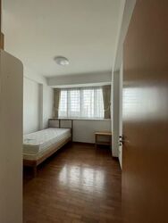 Queens (D3), Condominium #577756901